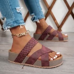 Sandalias cómodas de cuña baja para uso diario