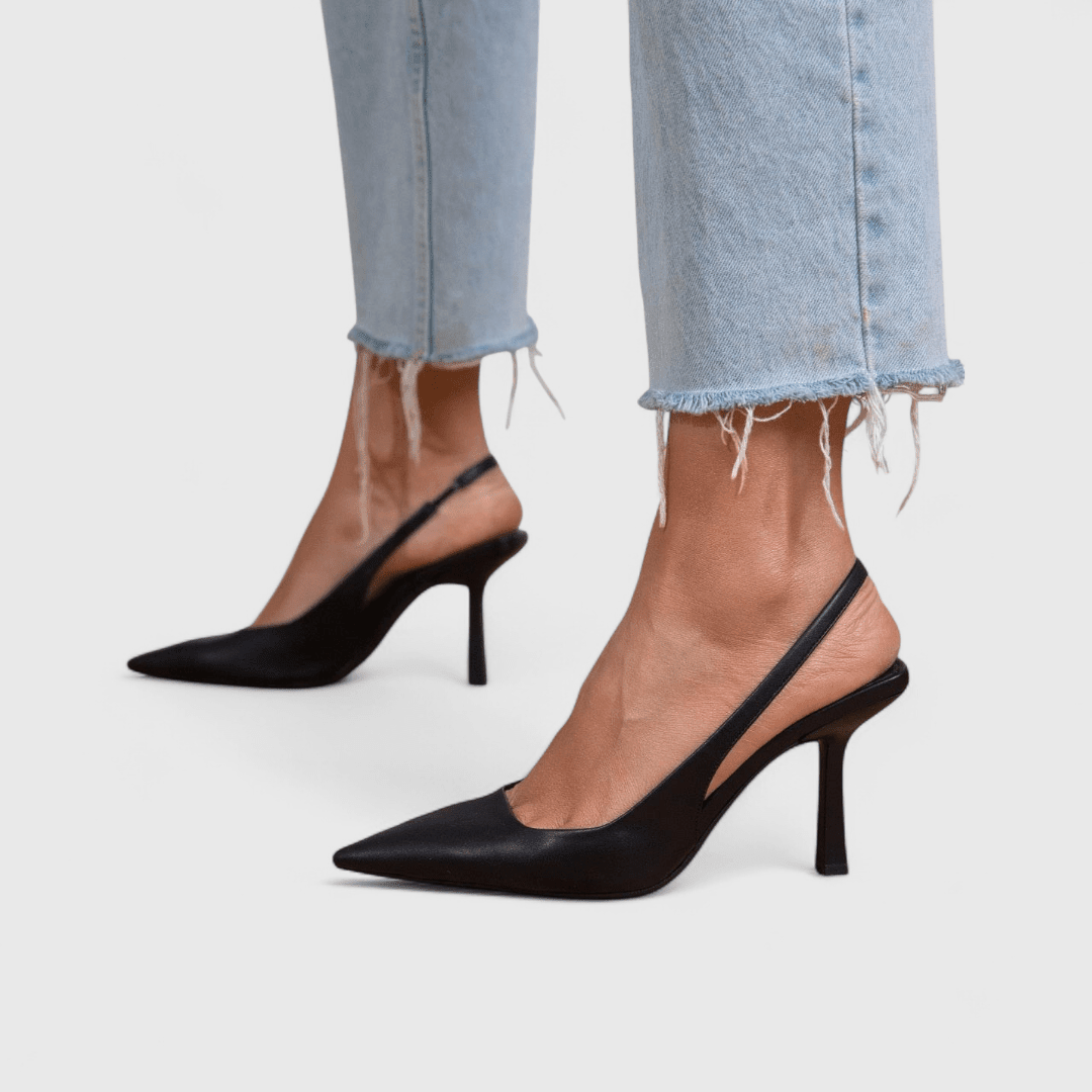 Tacones cómodos con punta puntiaguda y tira trasera