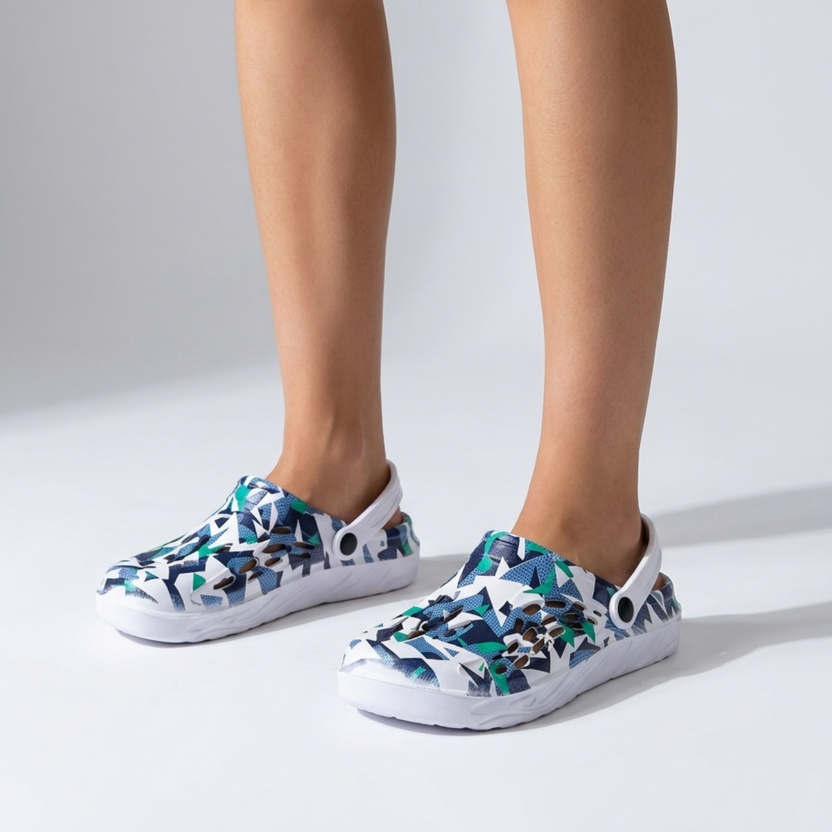ITERPUB::cold-frugaze-16507846689117::01-hero_a_footwear