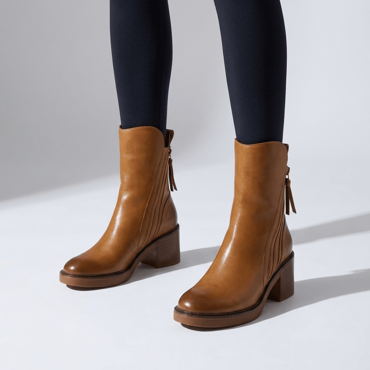 ITERPUB::cold-frugaze-16478566678877::01-hero_a_footwear