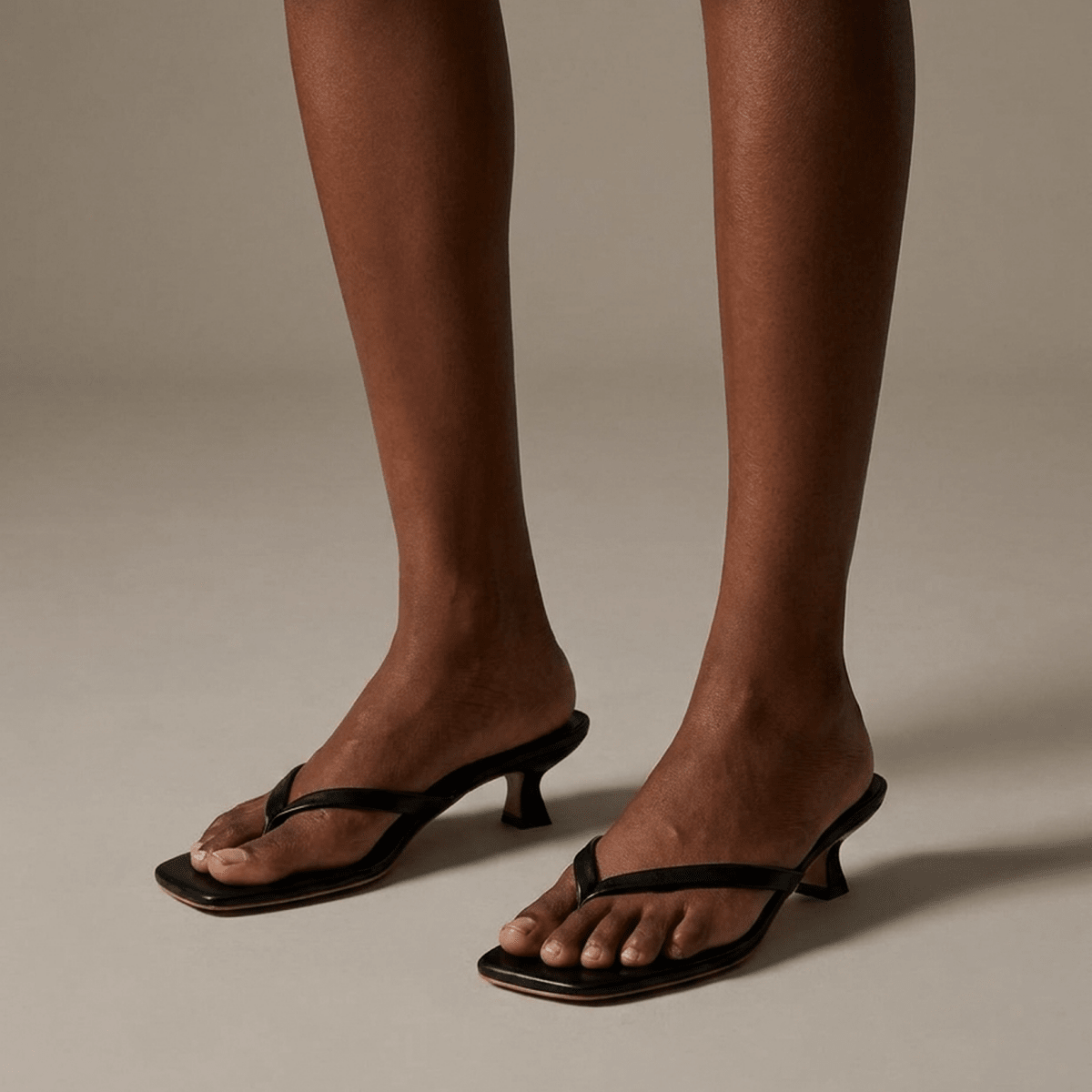 ITERPUB::cold-frugaze-16401256677725::01-hero_a_footwear