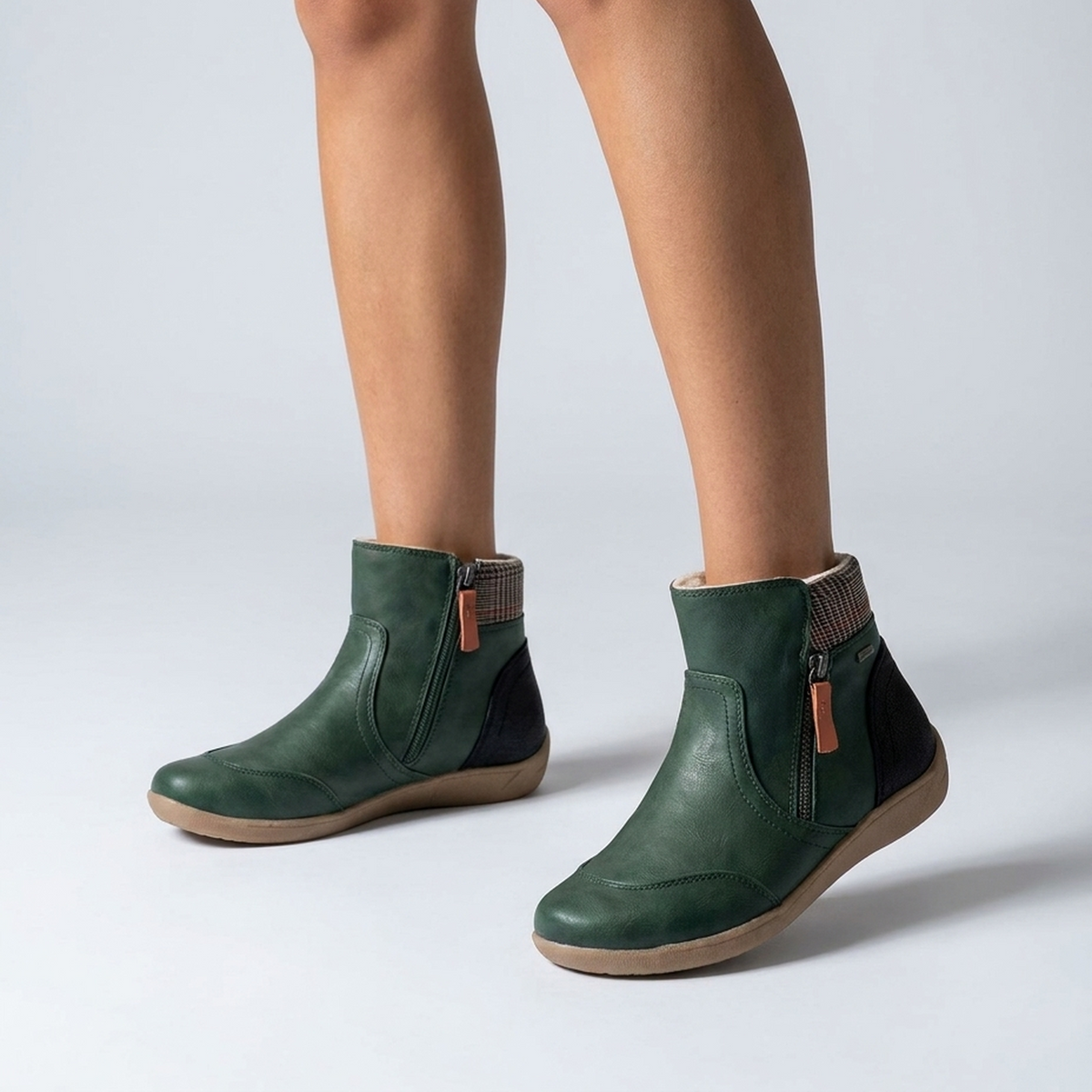 ITERPUB::cold-frugaze-16507831353693::01-hero_a_footwear