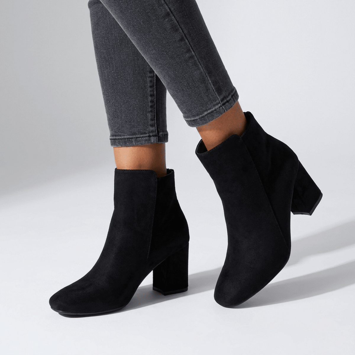 ITERPUB::cold-frugaze-16597401141597::01-hero_a_footwear
