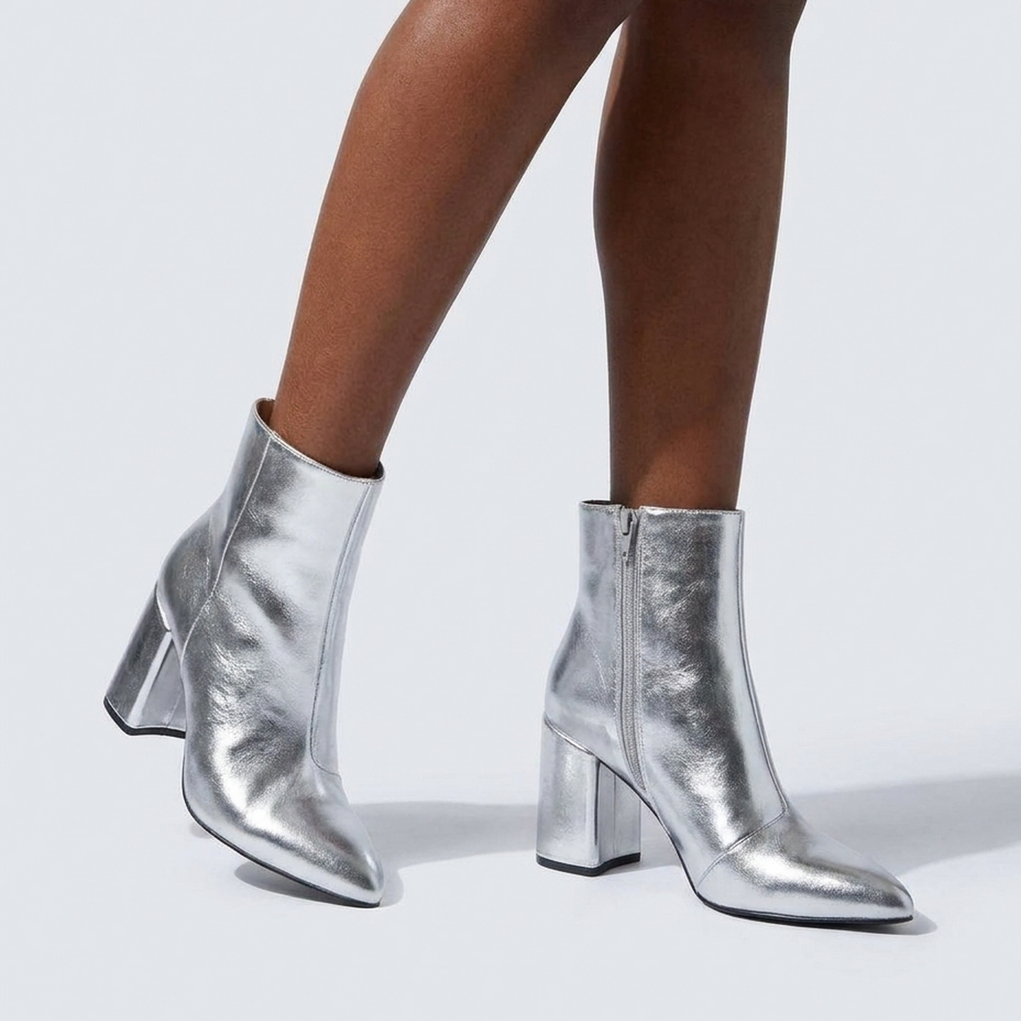 ITERPUB::cold-frugaze-16518356042077::01-hero_a_footwear