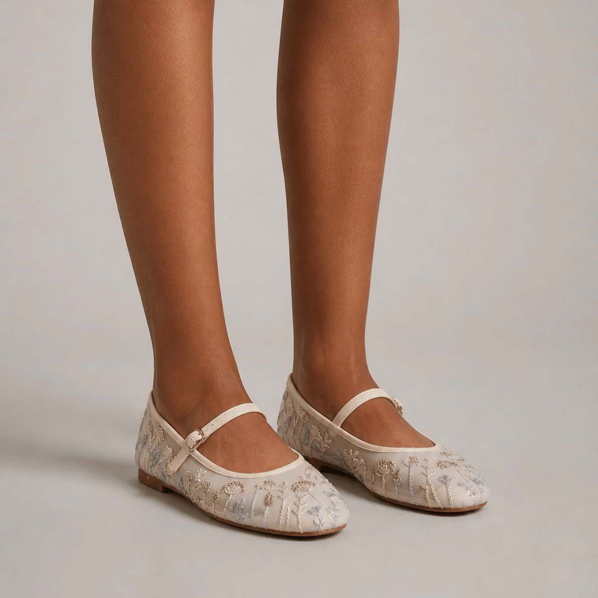 ITERPUB::cold-frugaze-16395972247901::01-hero_a_footwear