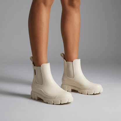 ITERPUB::cold-frugaze-16597393670493::01-hero_a_footwear