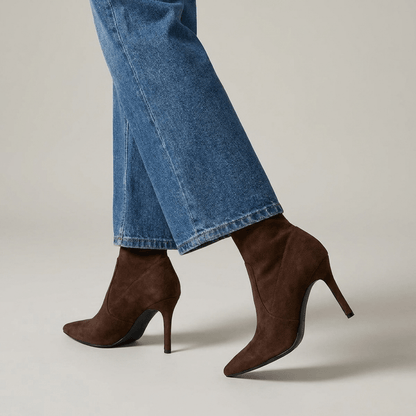ITERPUB::cold-frugaze-16476534210909::02-hero_back_footwear