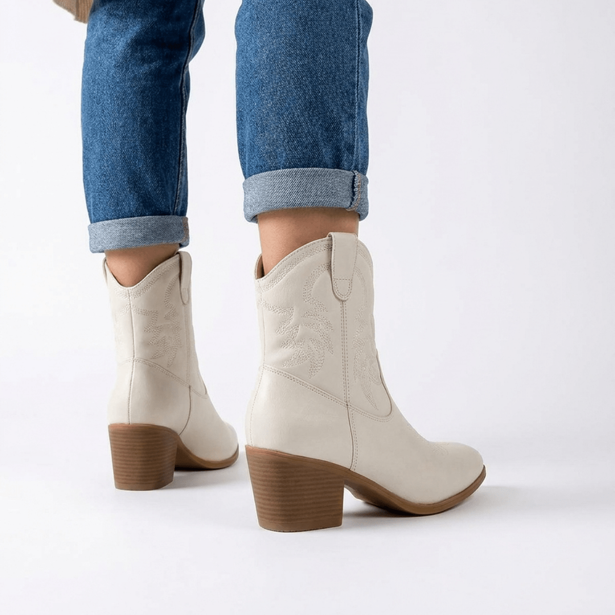 ITERPUB::cold-frugaze-16597393408349::02-hero_back_footwear