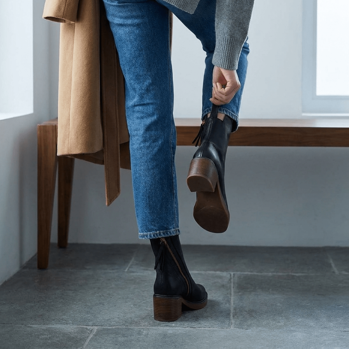 ITERPUB::cold-frugaze-16582229033309::02-hero_back_footwear