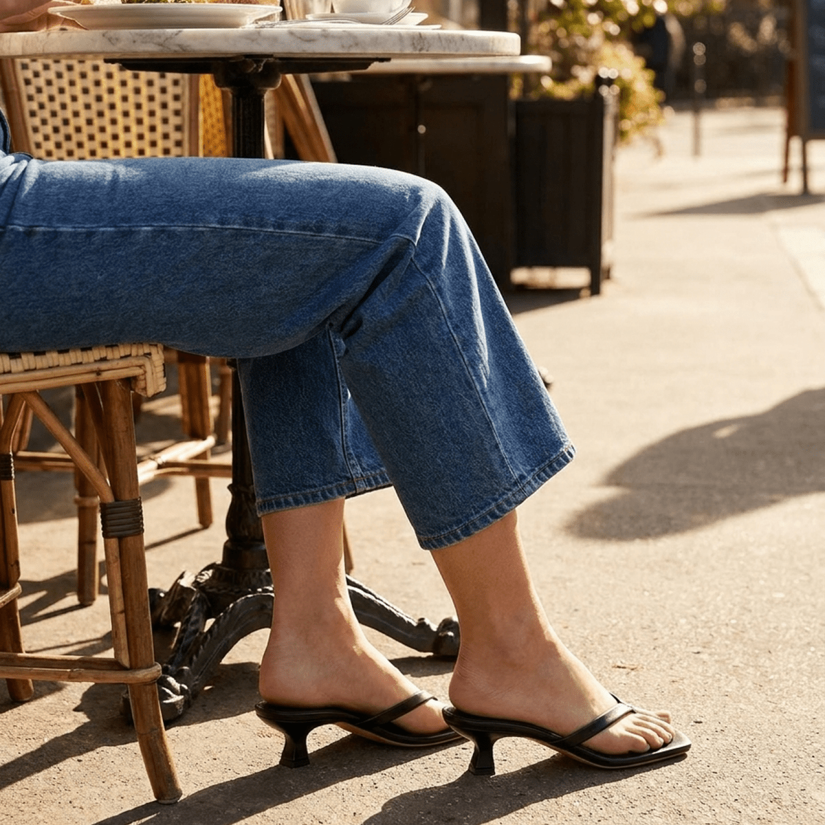 ITERPUB::cold-frugaze-16401256677725::02-hero_back_footwear