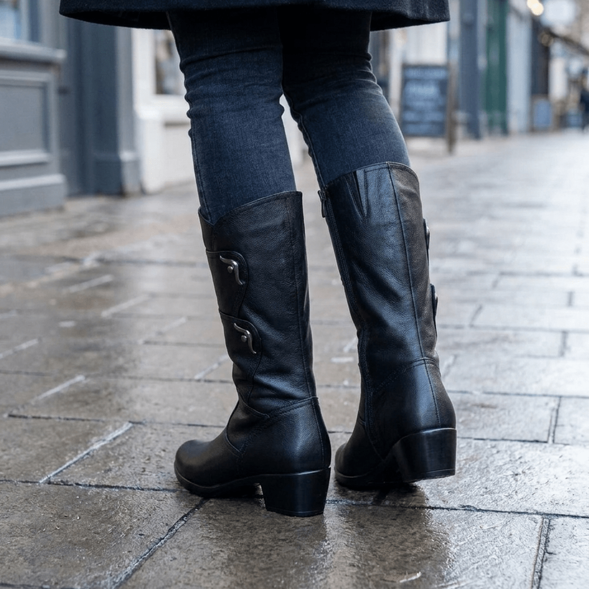 ITERPUB::cold-frugaze-16597424996701::02-hero_back_footwear