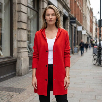 Relaxed Hooded Outerwear for Comfortable Seasonal Wear