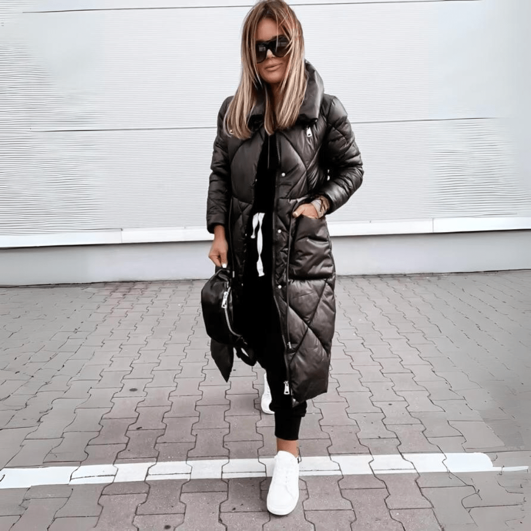 Chic Zip-Up Winter Coat for Modern Commuter Outfits