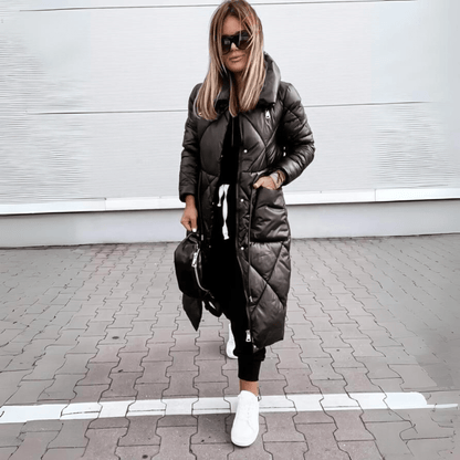 Chic Zip-Up Winter Coat for Modern Commuter Outfits