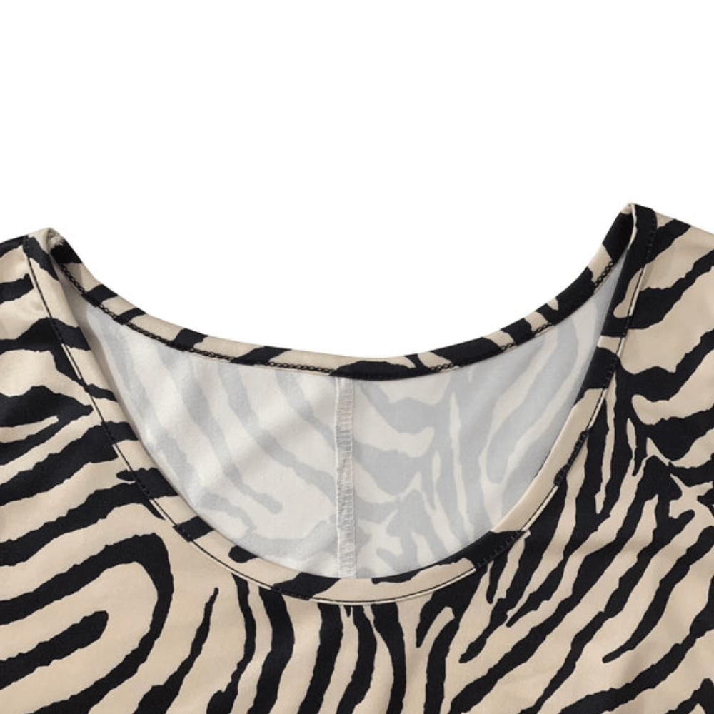 Lebhaftes Zebra-Trägerkleid