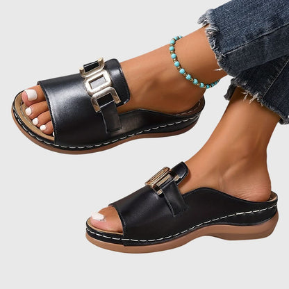 Sandalen mit offener Zehenpartie und Schnalle