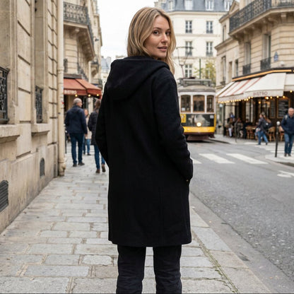 Relaxed Hooded Outerwear for Comfortable Seasonal Wear