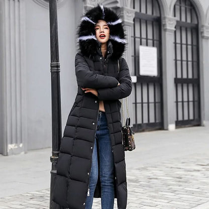 Noa | Abrigo largo acolchado de invierno para mujer con capucha de pelo y cinturón