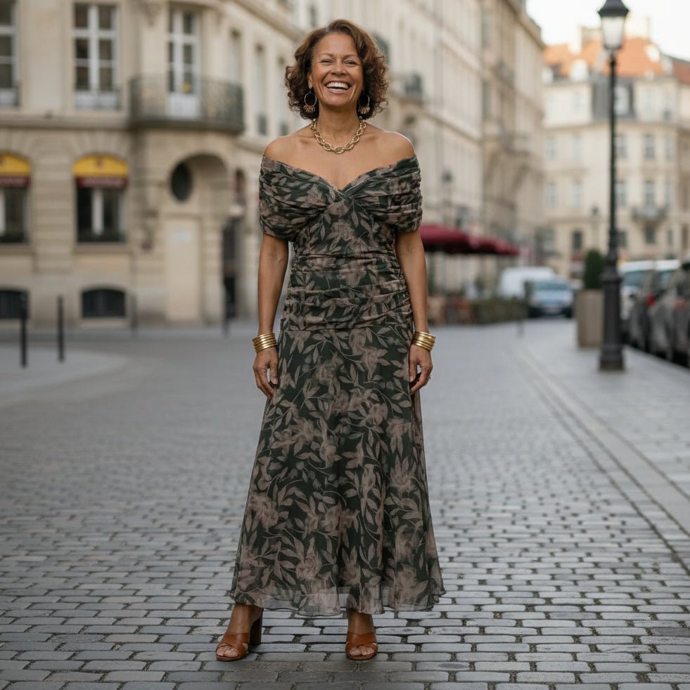 Fließendes Midi-Kleid mit schulterfreiem Ausschnitt