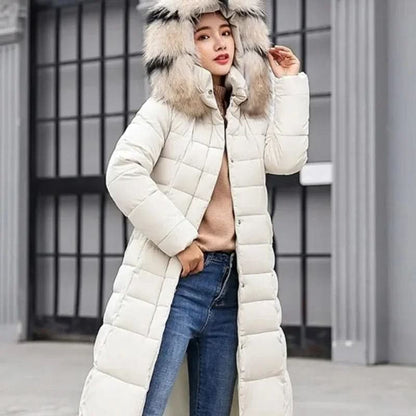 Noa | Abrigo largo acolchado de invierno para mujer con capucha de pelo y cinturón