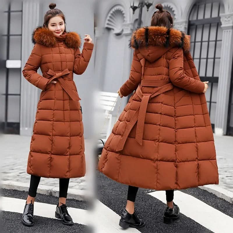 Noa | Abrigo largo acolchado de invierno para mujer con capucha de pelo y cinturón