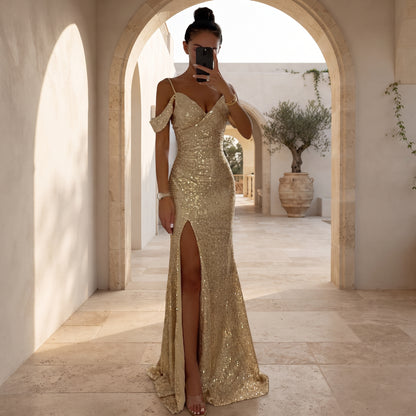 Vestido largo con escote off-shoulder y abertura alta