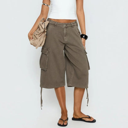 Everyday Cargo Capris with Deep Utility Pockets