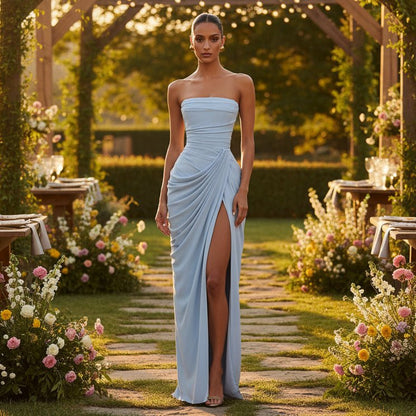 Elegant Floor-Length Dress with a Flattering Silhouette