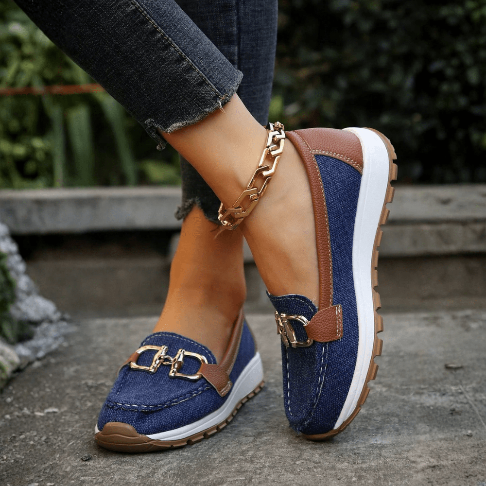 Sleek Leather Loafers Chain