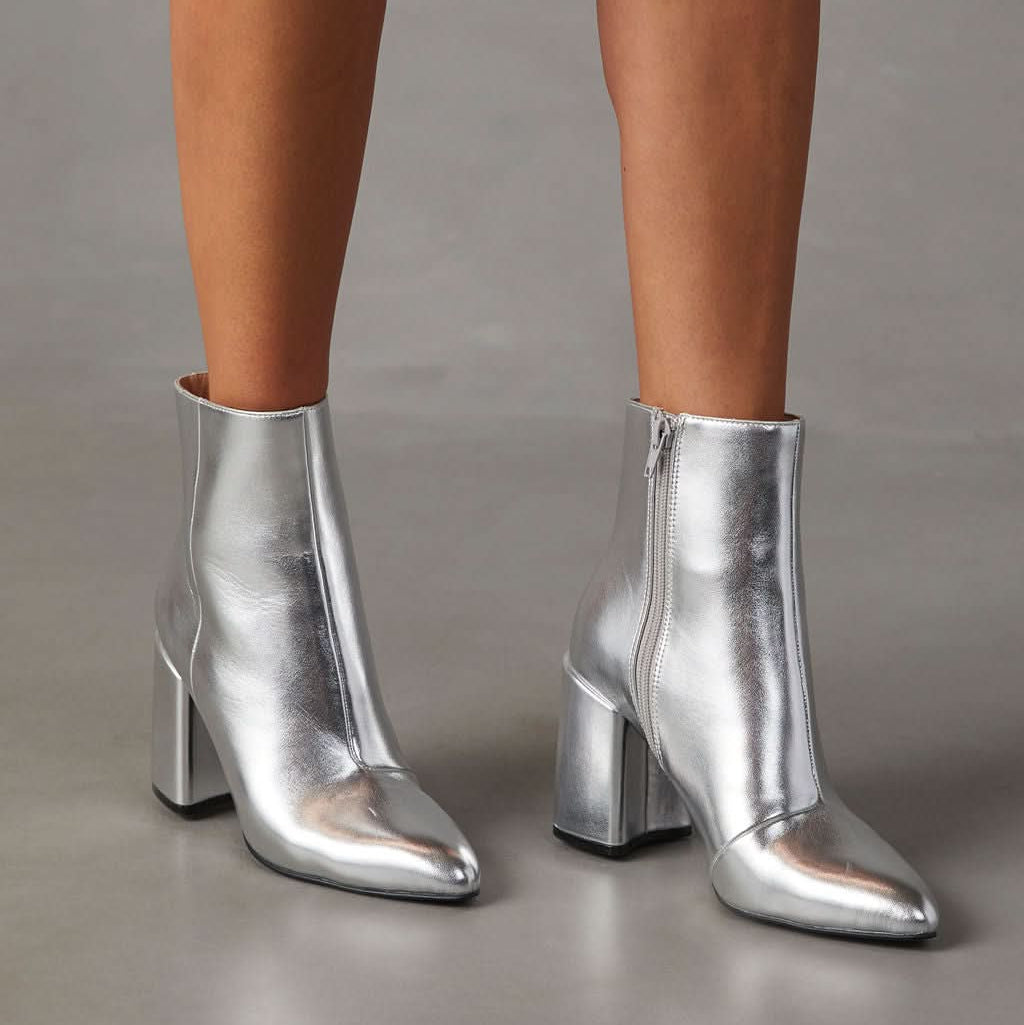 Modern Finish Ankle Boots