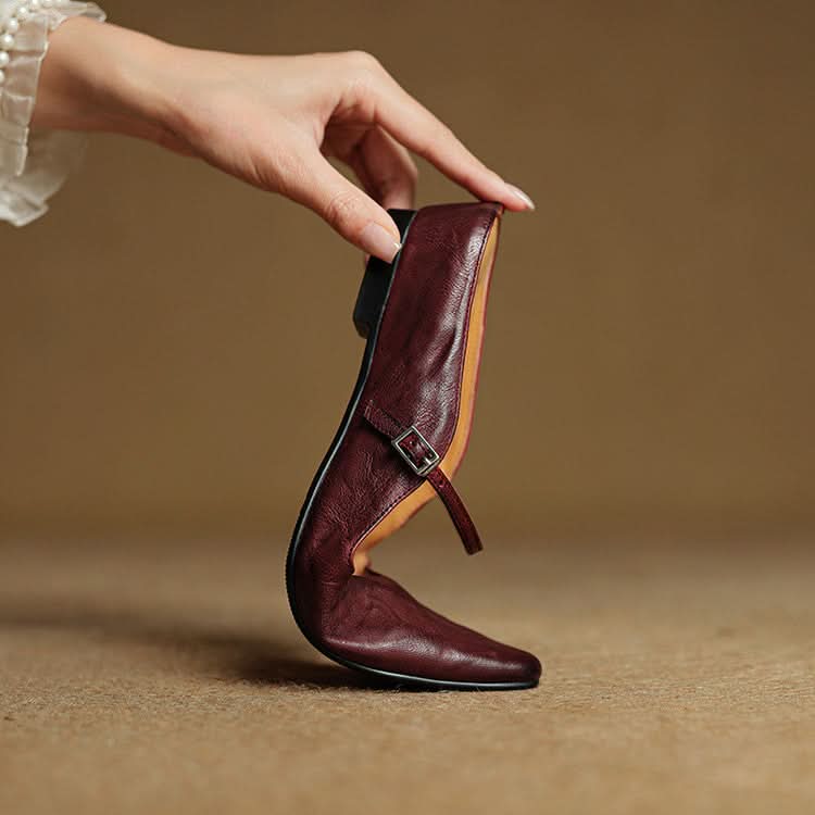 Open-Toe Lace Mules for Everyday Elegance