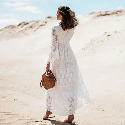 Fließendes Bohemian-Maxikleid