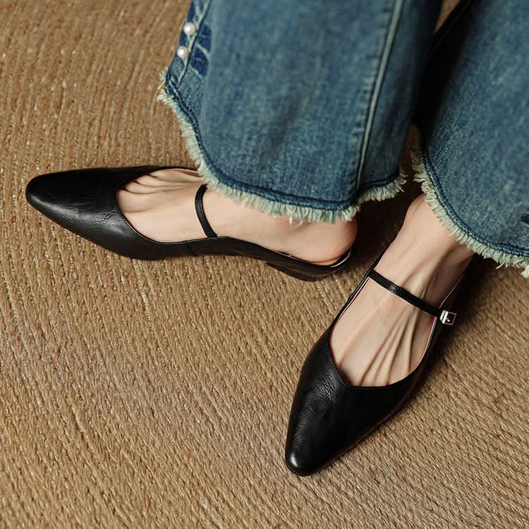 Open-Toe Lace Mules for Everyday Elegance