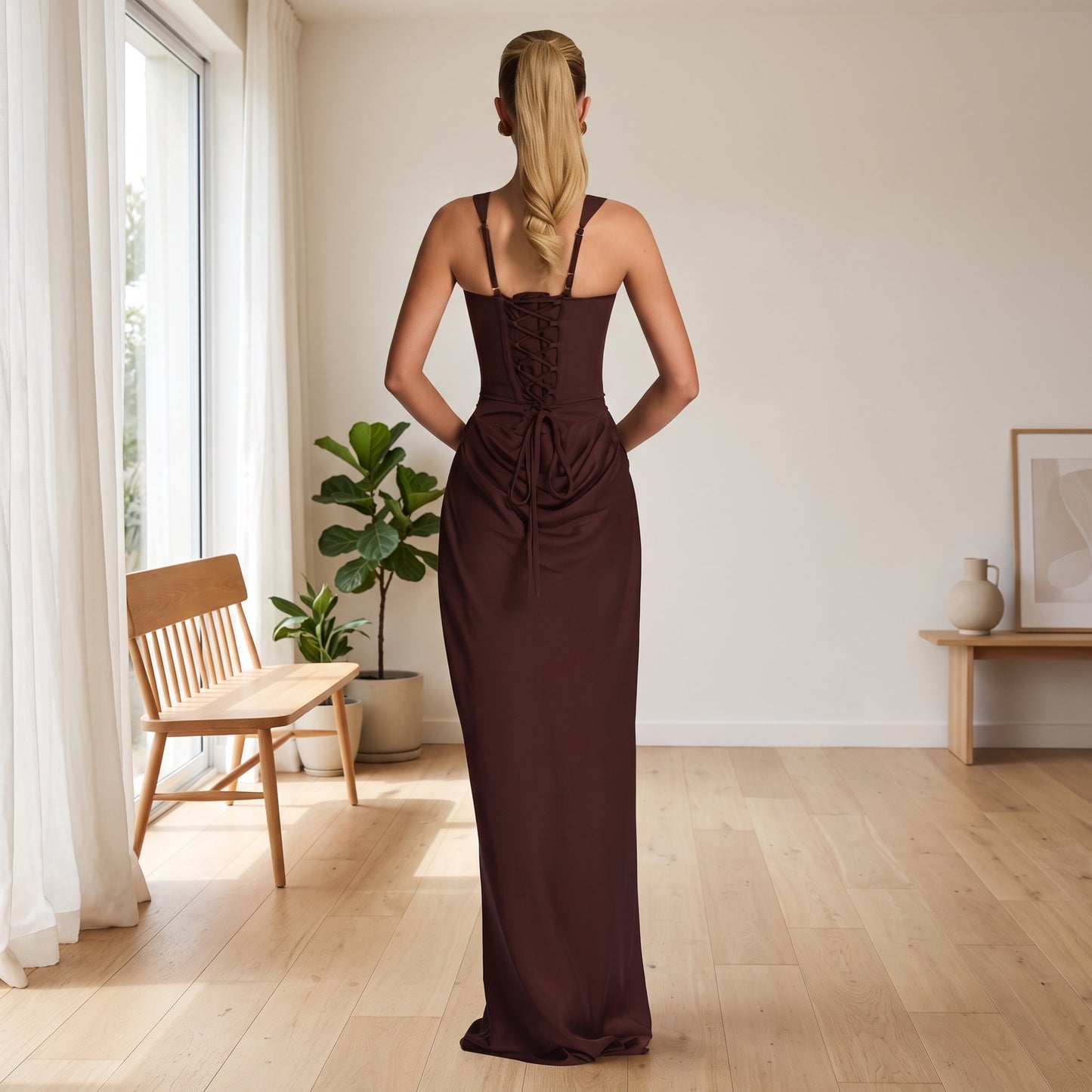 Vestido largo de noche elegante con tirantes finos