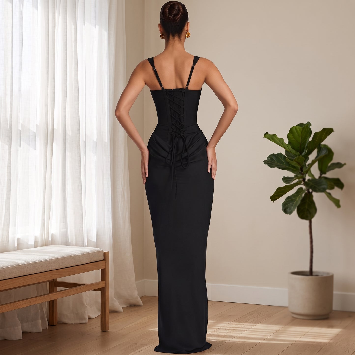 Vestido largo de noche elegante con tirantes finos