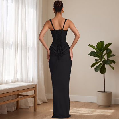 Vestido largo de noche elegante con tirantes finos