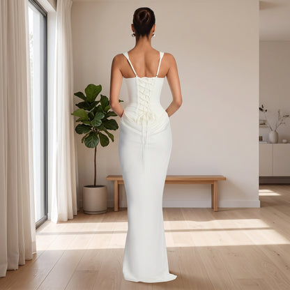 Vestido largo de noche elegante con tirantes finos