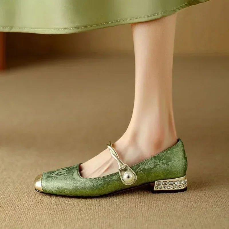 Elegant Pearl Strap Vintage Shoes