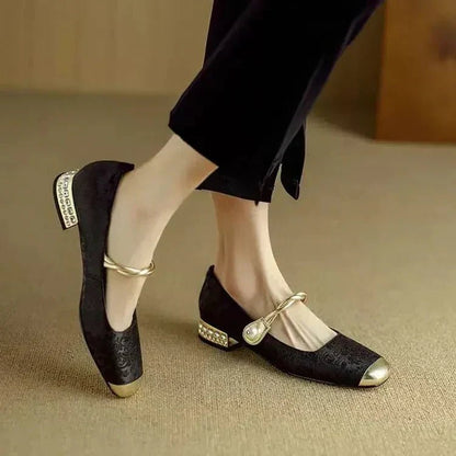 Elegant Pearl Strap Vintage Shoes