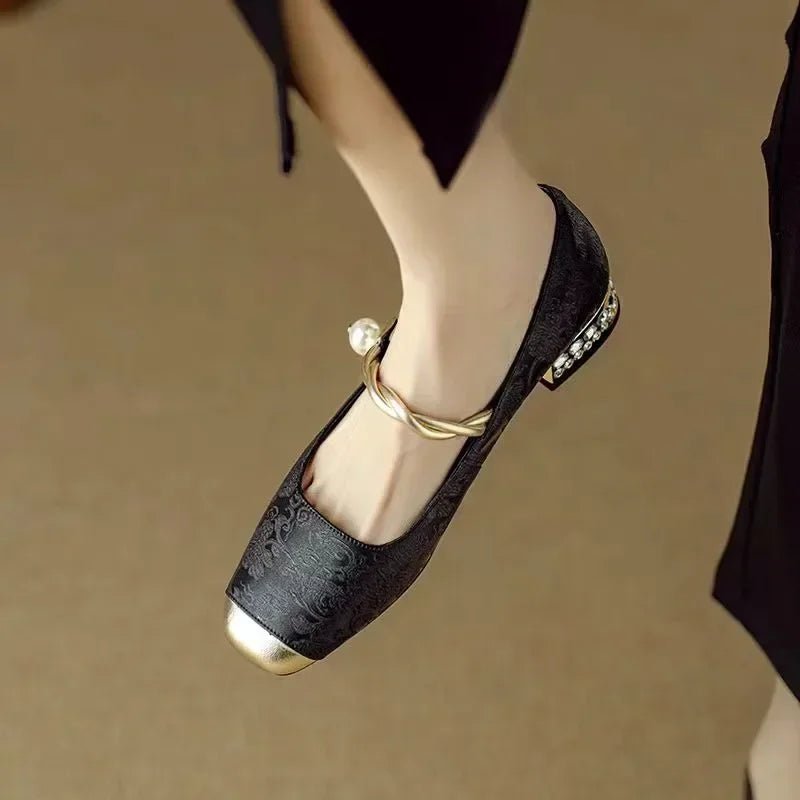 Elegant Pearl Strap Vintage Shoes