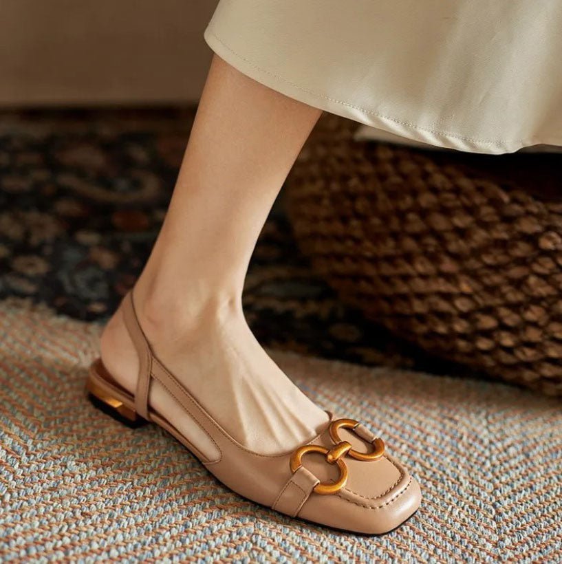 Unterstützende bequeme orthopädische Sommerschuhe