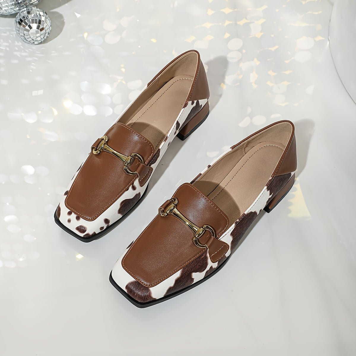 Chunky Sandalen mit Kuhmuster