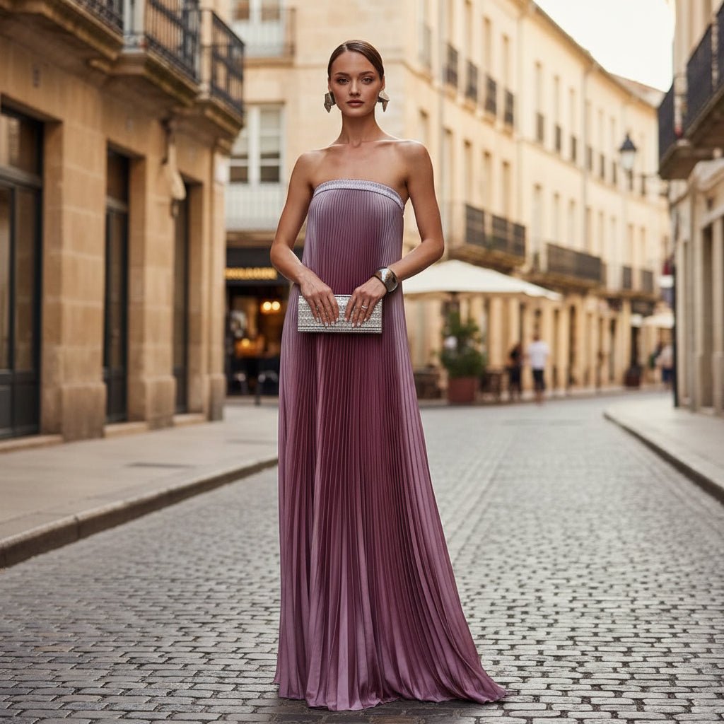 Weiches, plissiertes, trägerloses Maxikleid