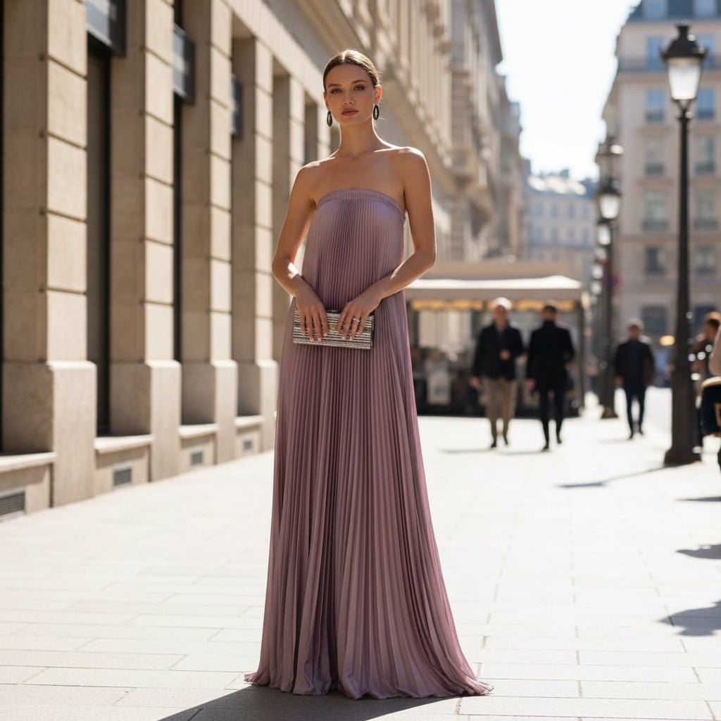 Weiches, plissiertes, trägerloses Maxikleid