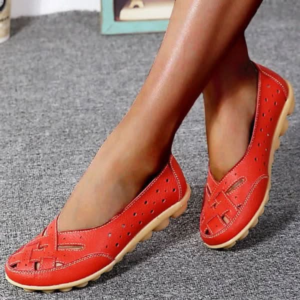 White Round-Toe Ballet Flats for All-Day Wear