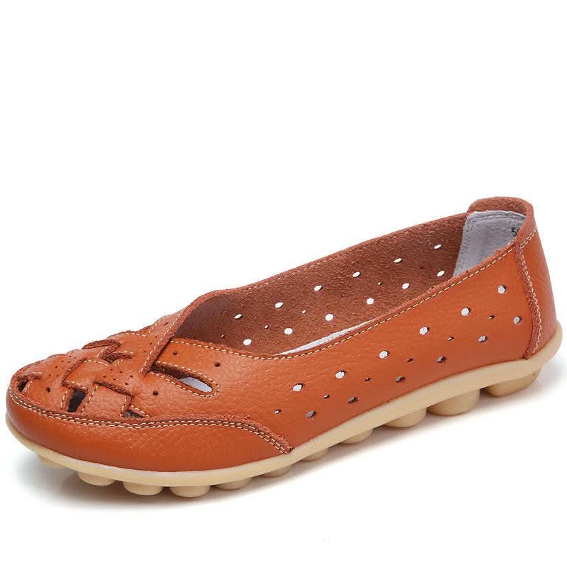 White Round-Toe Ballet Flats for All-Day Wear