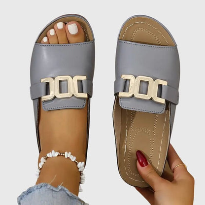 Sandalen mit offener Zehenpartie und Schnalle