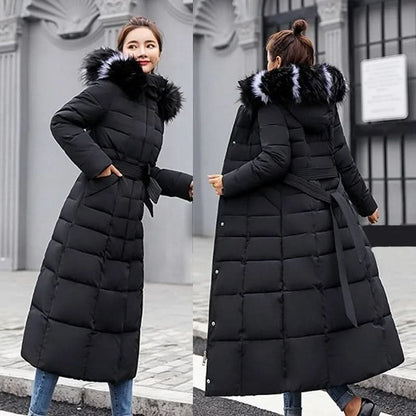 Noa | Abrigo largo acolchado de invierno para mujer con capucha de pelo y cinturón