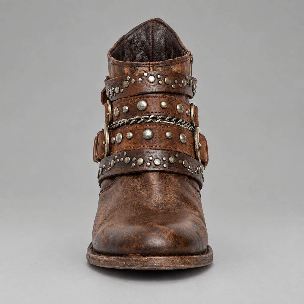 Nietenbesetzte Schnallen-Stiefeletten