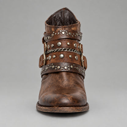 Nietenbesetzte Schnallen-Stiefeletten